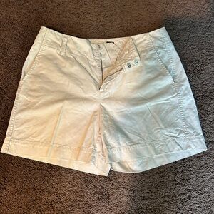 Women’s white Gap shorts, size 10